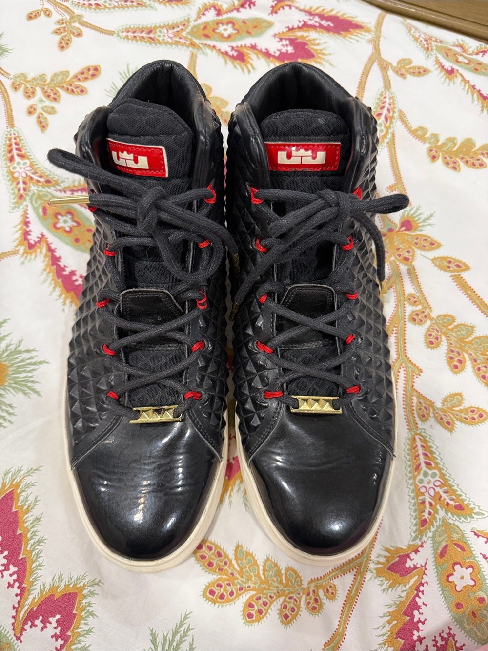 Nike LeBron 12 NSW Lifestyle
QS Black Challenge Red 2014
Men's Size 12
